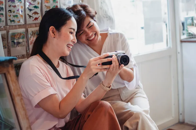One Frame Before the Finish Line: Why Micro-Previews Are the New Secret Weapon in Client Relationships