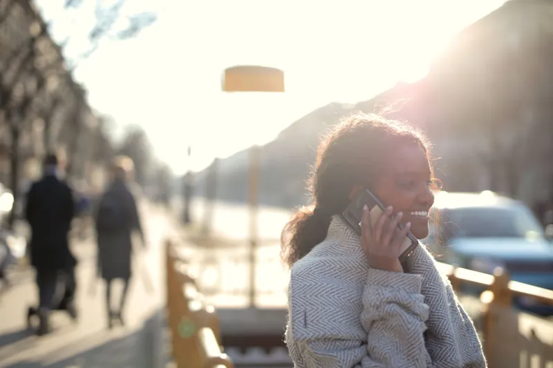 Hang Up, Move On: Why a 30-Second Post-Shoot Call Is Killing the Email Chain for Good